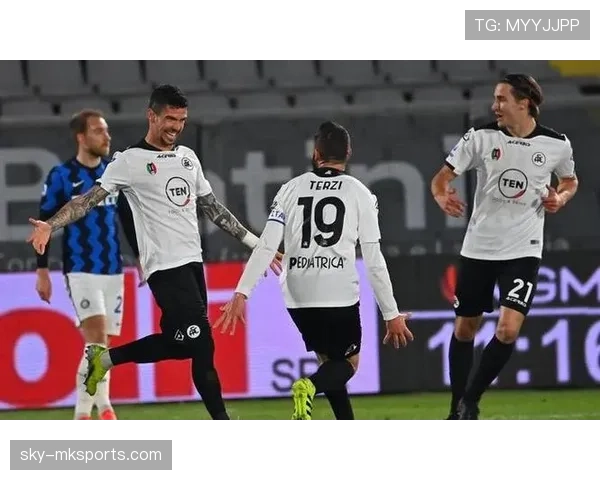 斯佩齐亚反击效率显著提升，成功逆袭对手实现关键胜利分析