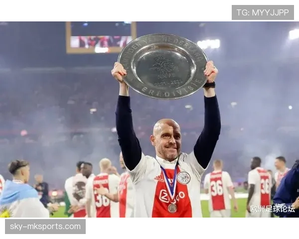 滕哈赫执教生涯解析